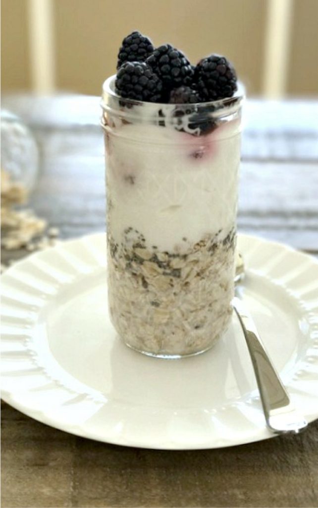 No Cook Overnight Oats and Greek Yogurt Parfait with