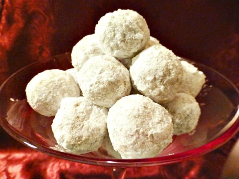 Simple Snow Ball Cookies