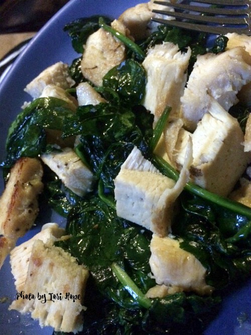 Simple Chicken with Baby Spinach – What a College Girl Eats