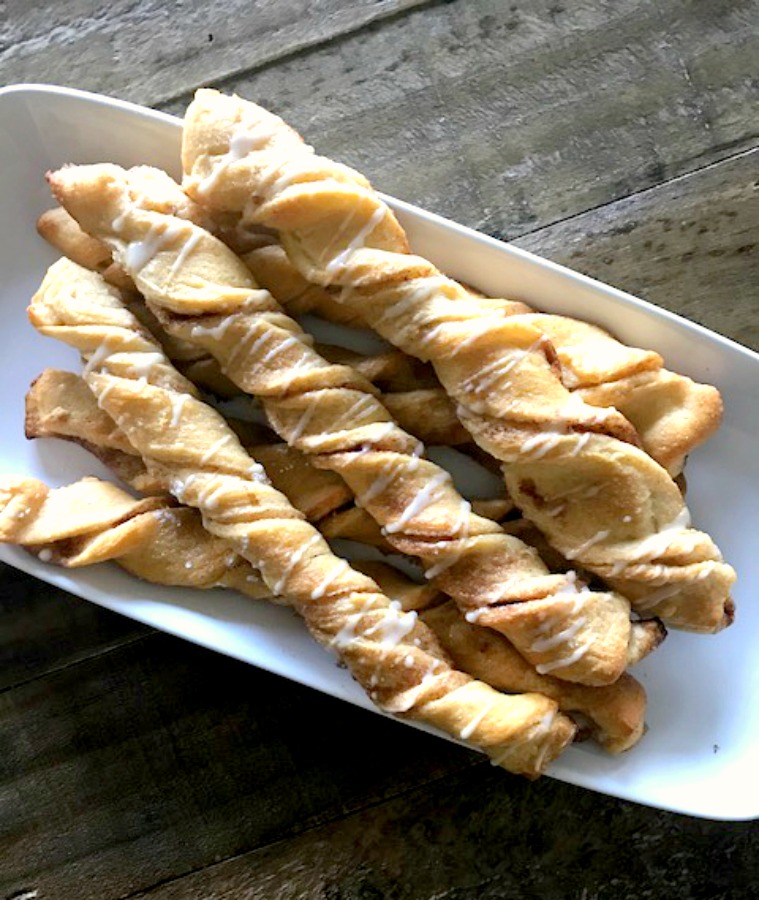 https://pamsdailydish.com/wp-content/uploads/2018/04/cinnamon-crescents.jpg