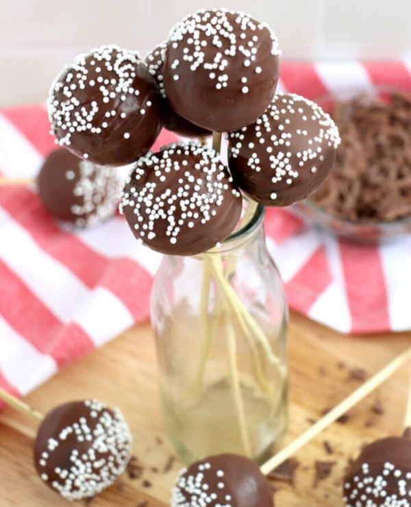 Roundup Image for Best Starbucks Bakery Items