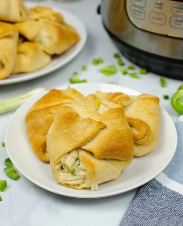 Roundup Image for Crescent Roll Recipes 