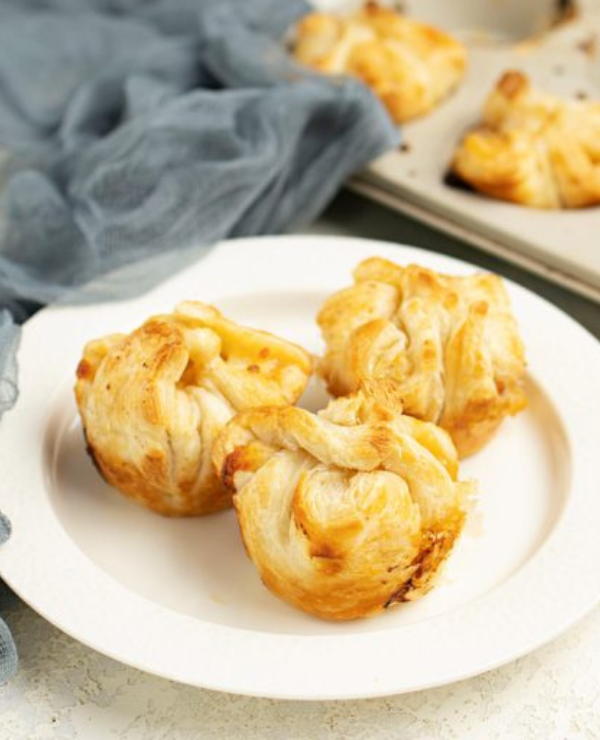 Roundup Image for Crescent Roll Recipes 