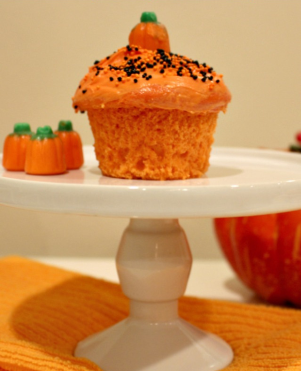 Roundup Image for Halloween Cupcake Recipes 
