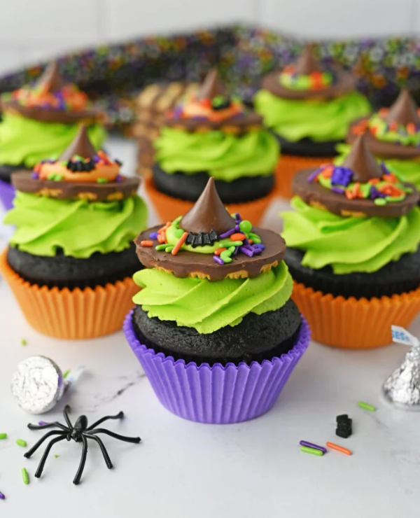 Roundup Image for Halloween Cupcake Recipes 