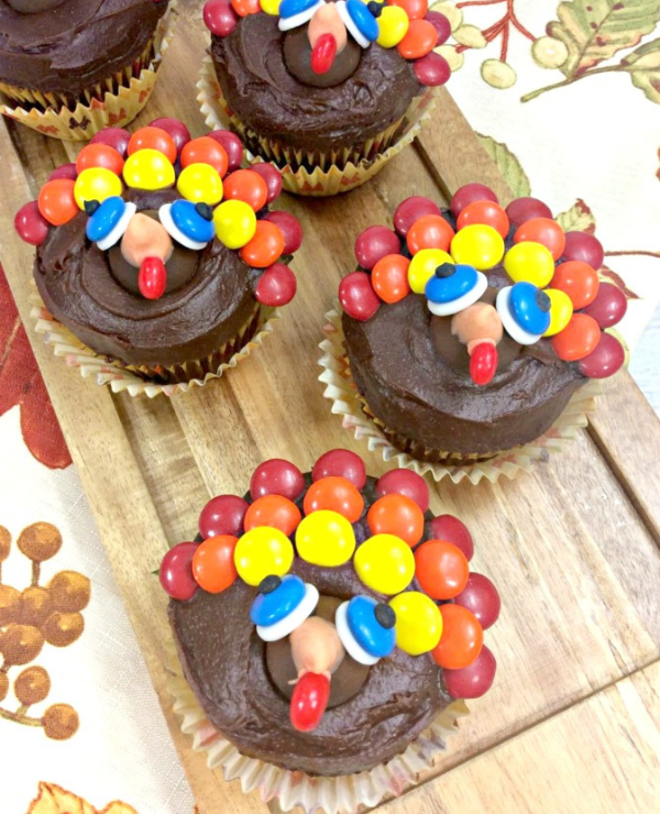 Roundup Image for Thanksgiving Cupcake Recipes
