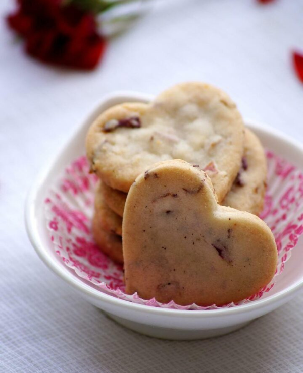Roundup Image for Cute Valentine Cookies