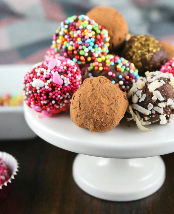 Roundup Image for No-Bake Valentine Treats