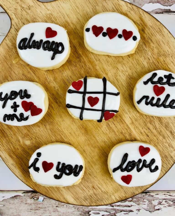 Roundup Image for Cute Valentine Cookies