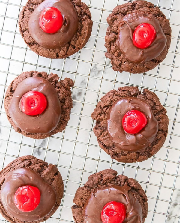 Roundup Image for Cute Valentine Cookies