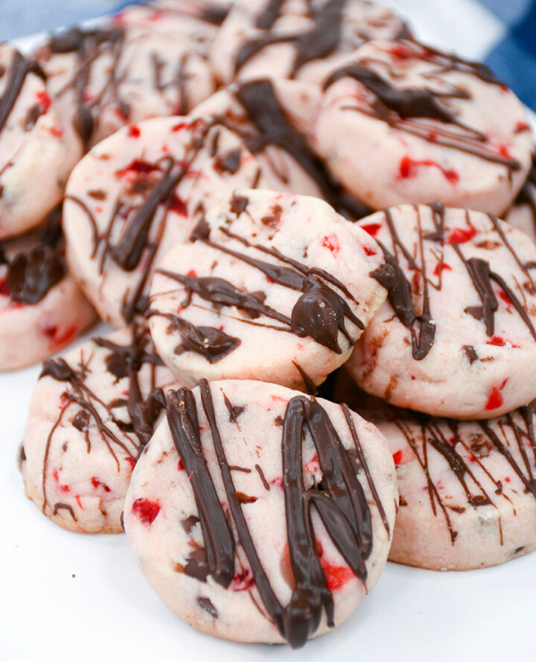 Roundup Image for Cute Valentine Cookies
