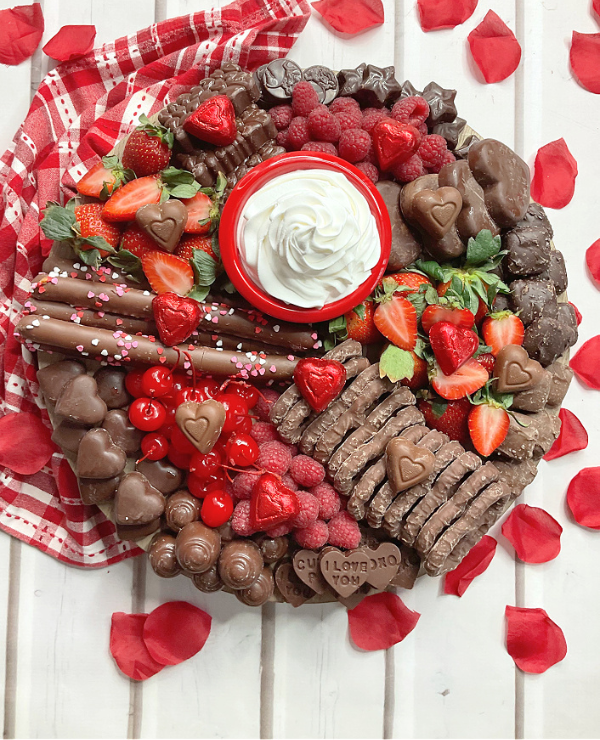 Roundup Image for No-Bake Valentine Treats