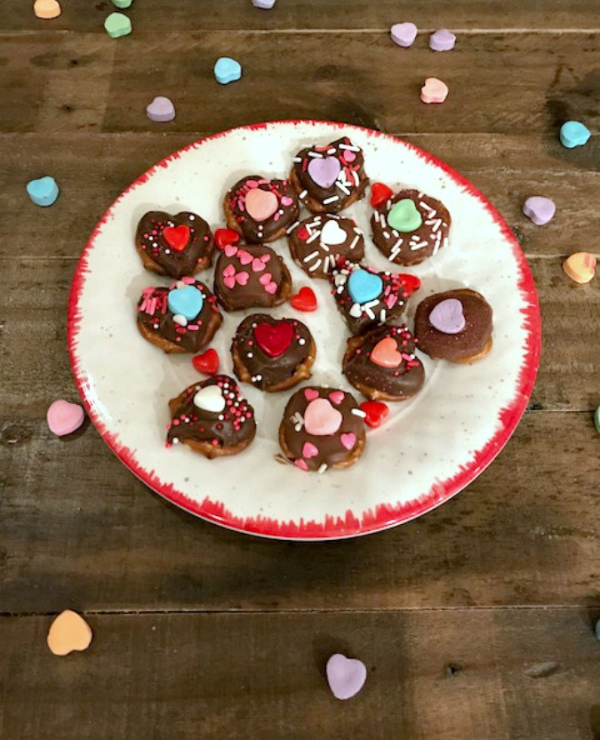 Roundup Image for Valentine Dessert Recipes