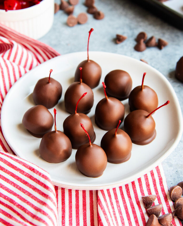 Roundup Image for No-Bake Valentine Treats