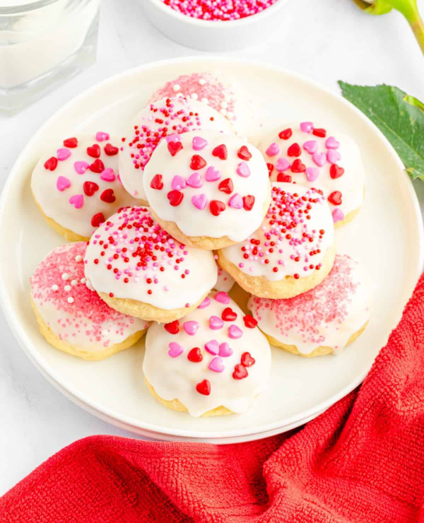 Roundup Image for Cute Valentine Cookies