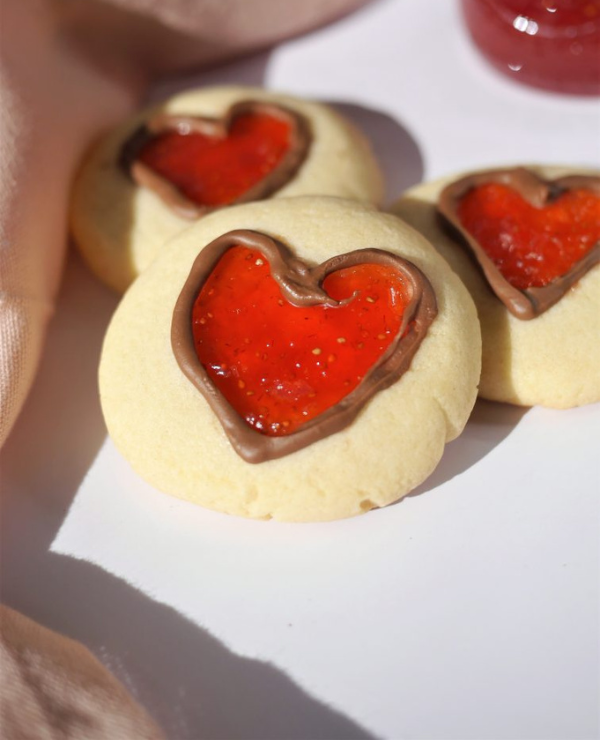 Roundup Image for Cute Valentine Cookies