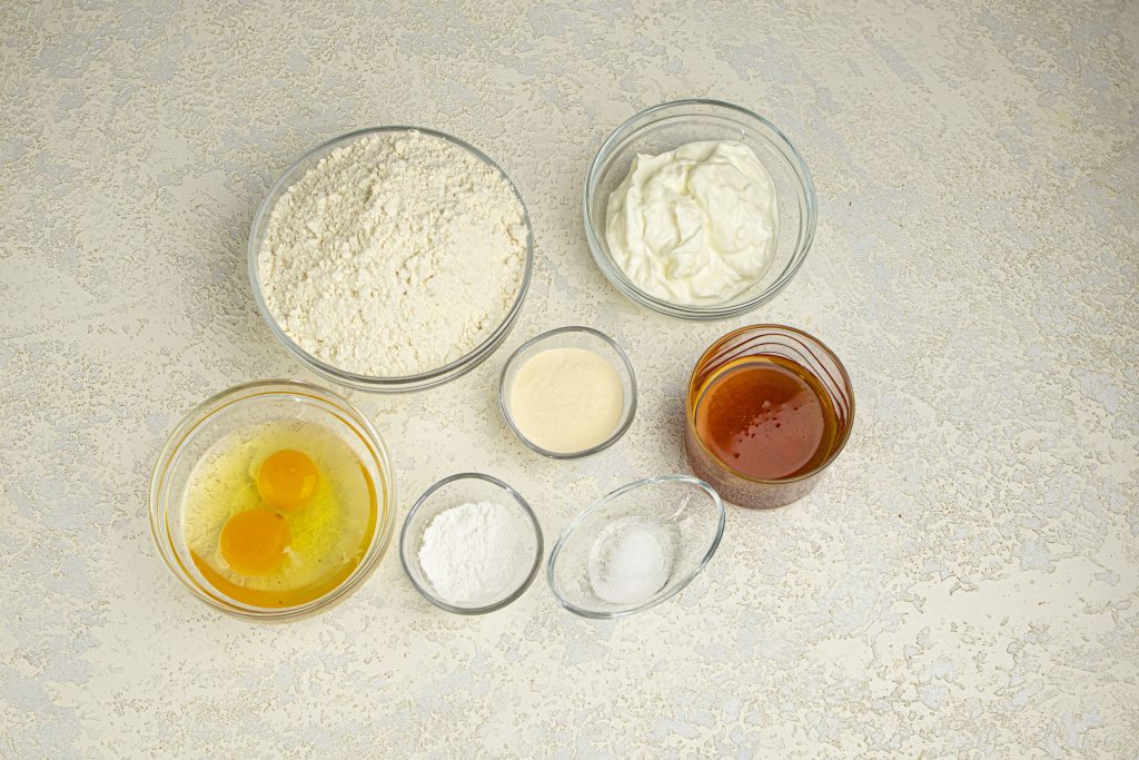 Ingredients needed to make protein cake.